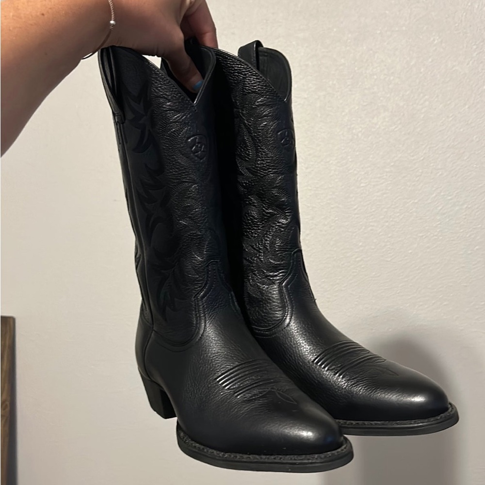 NWOT Ariat boots